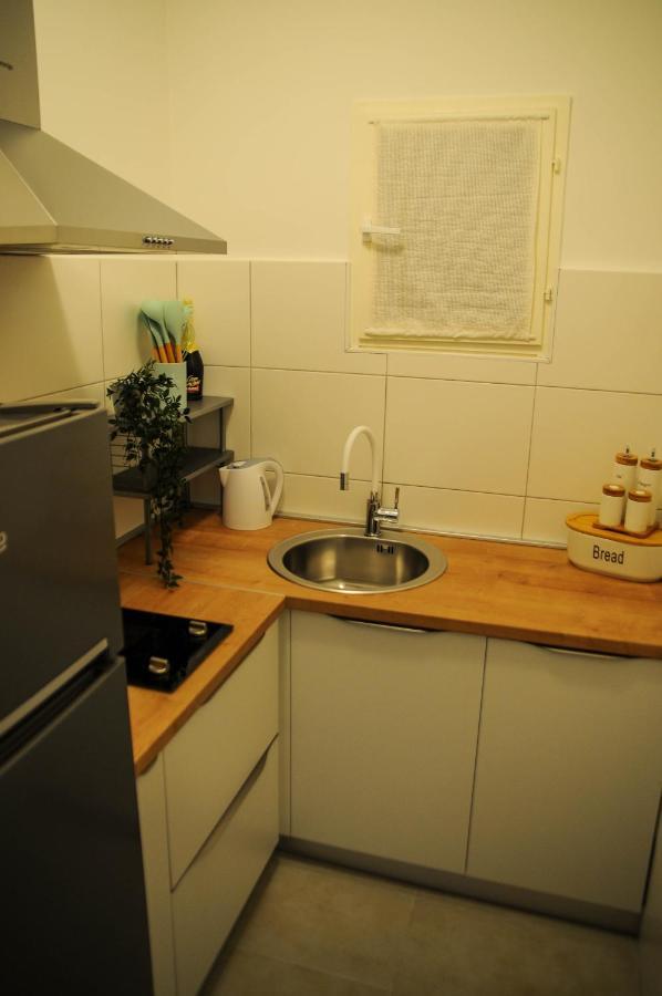 Apartman Gulliver In The Center, 10 Meters From The Sea With Private Parking In Natural Shade Rabac Bagian luar foto