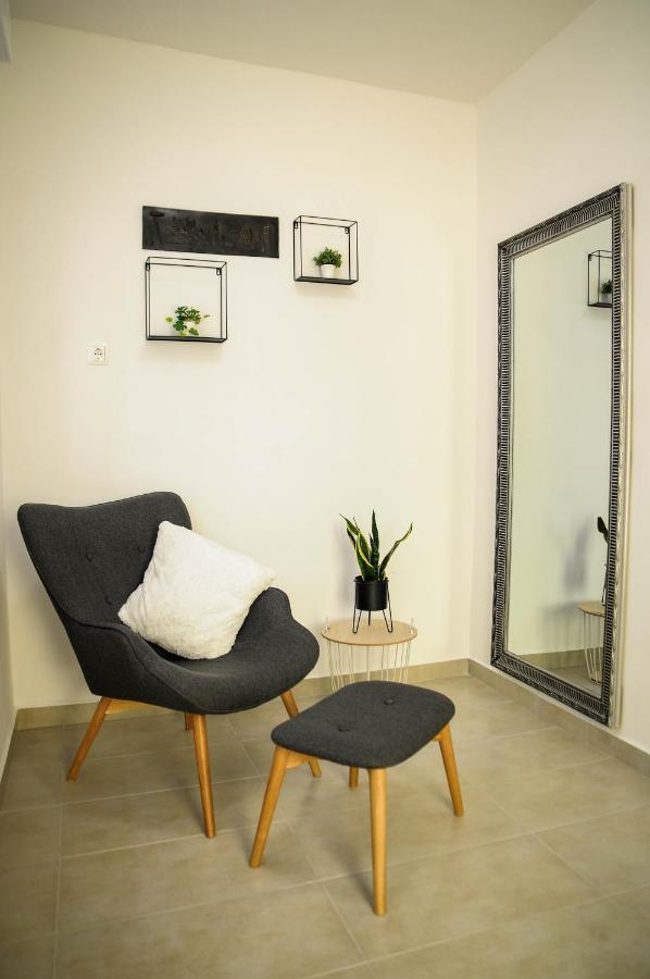 Apartman Gulliver In The Center, 10 Meters From The Sea With Private Parking In Natural Shade Rabac Bagian luar foto