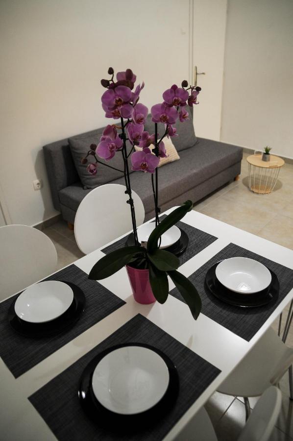 Apartman Gulliver In The Center, 10 Meters From The Sea With Private Parking In Natural Shade Rabac Bagian luar foto